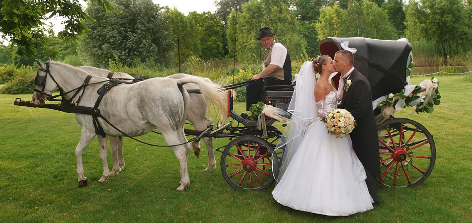 "Esküvői Fotó és Videó készítése a kikéréstől a menyasszonytánc végéig"